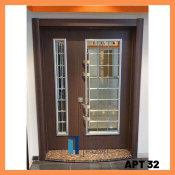 APT 032 Bina Giriş Kapısı
